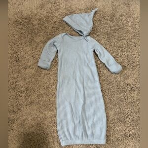 Carter’s newborn gown and hat set - NWOT